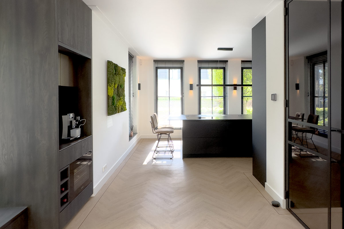 Binnenhuisarchitect Nieuwegein - ontwerp moderne strakke keuken en meubel op maat woning
