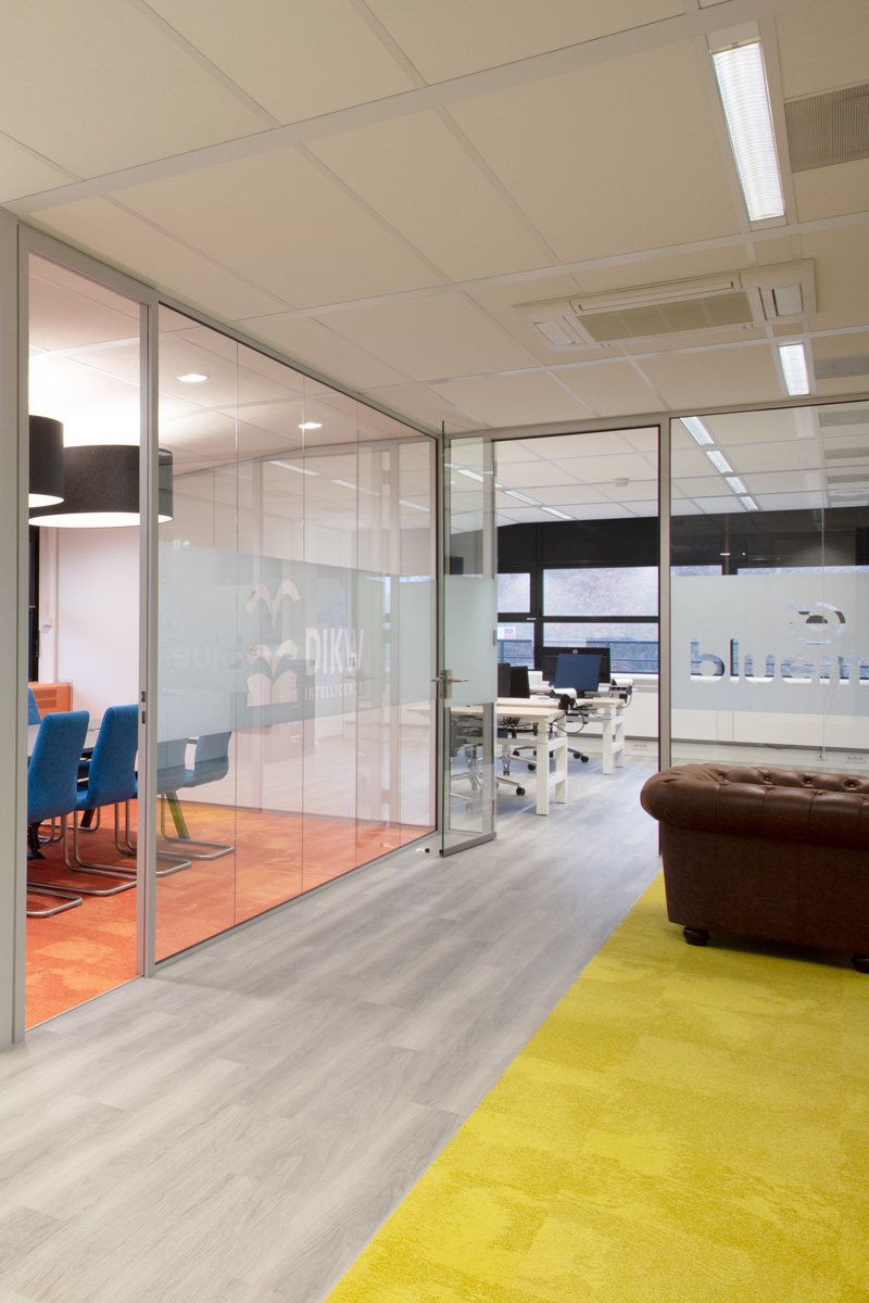 Werkplekken interieurontwerp kantoor Nieuwegein, Utrecht