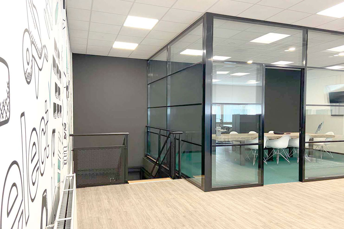 Interieurontwerp kantoorinrichting uitzendbureau - industriële stijl voor moderne werkomgeving