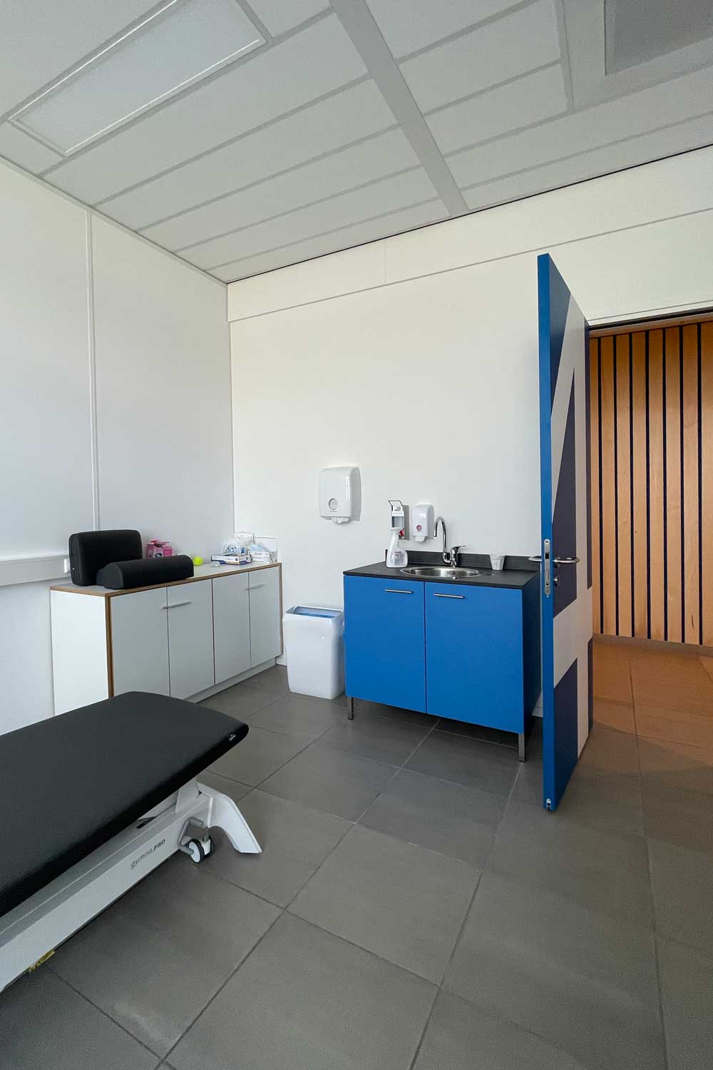 Inrichting fysiotherapiepraktijk ontwerp behandelkamers