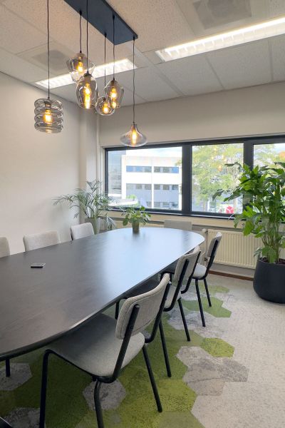 Vergaderruimte HOD Vastgoed – onderdeel van Kantoorinrichting Amsterdam