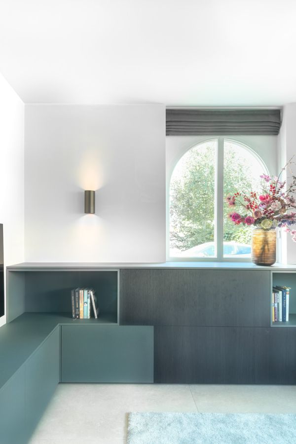 Maatwerk tv-meubel met geïntegreerde verlichting