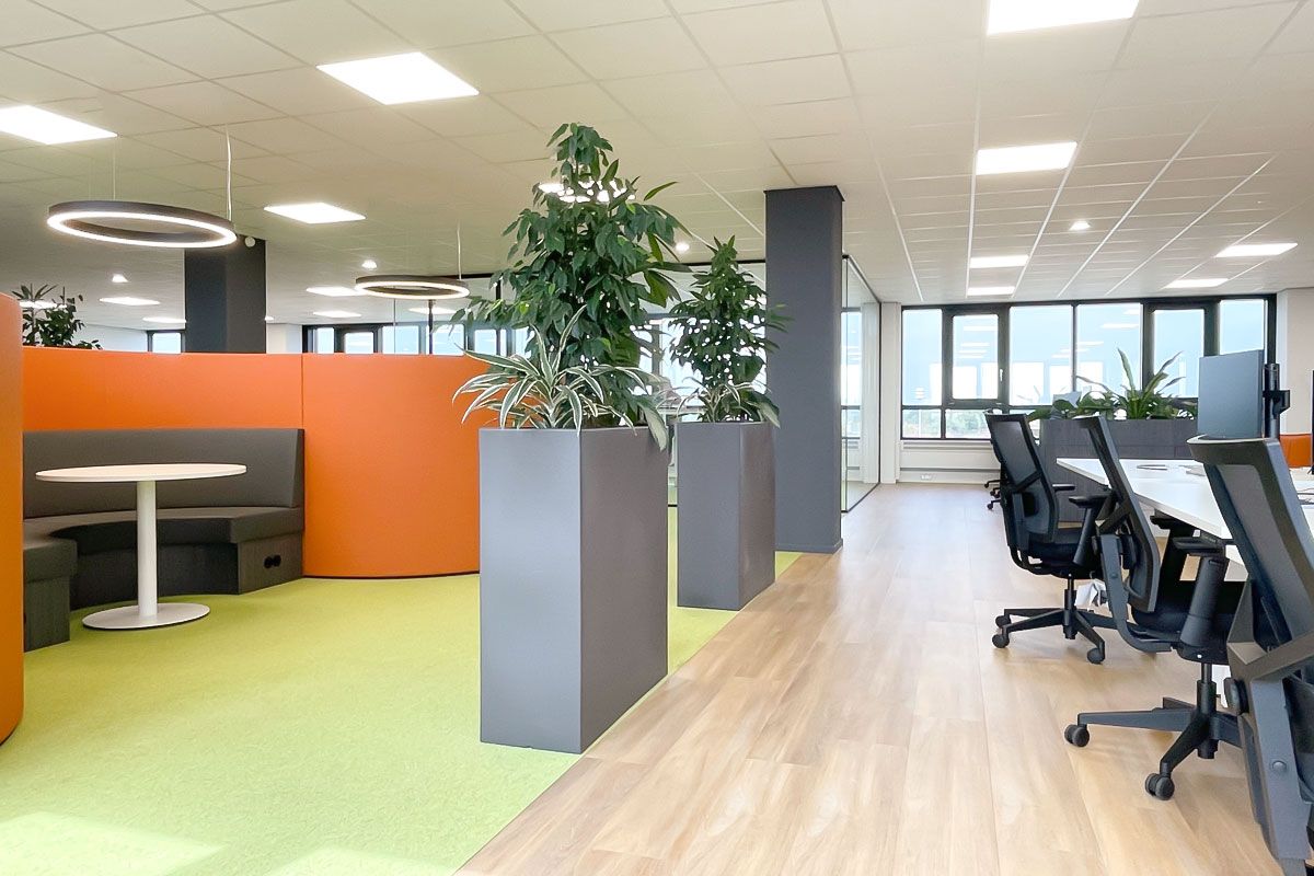Kantoorinrichting EAGE met flexibele werkplekken