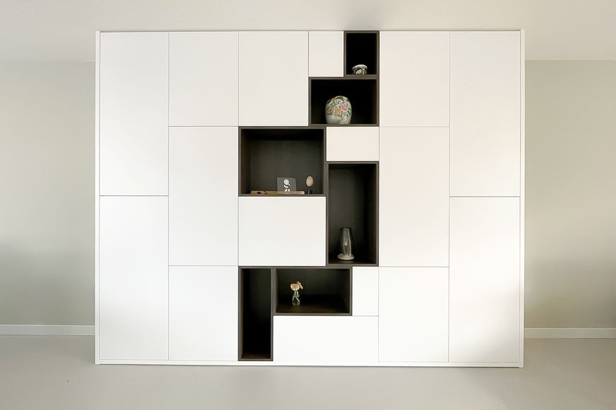 Design kast op maat woonkamer met veel opbergruimte