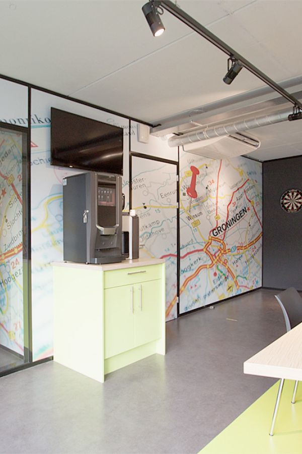 Inrichting moderne bedrijfskantine