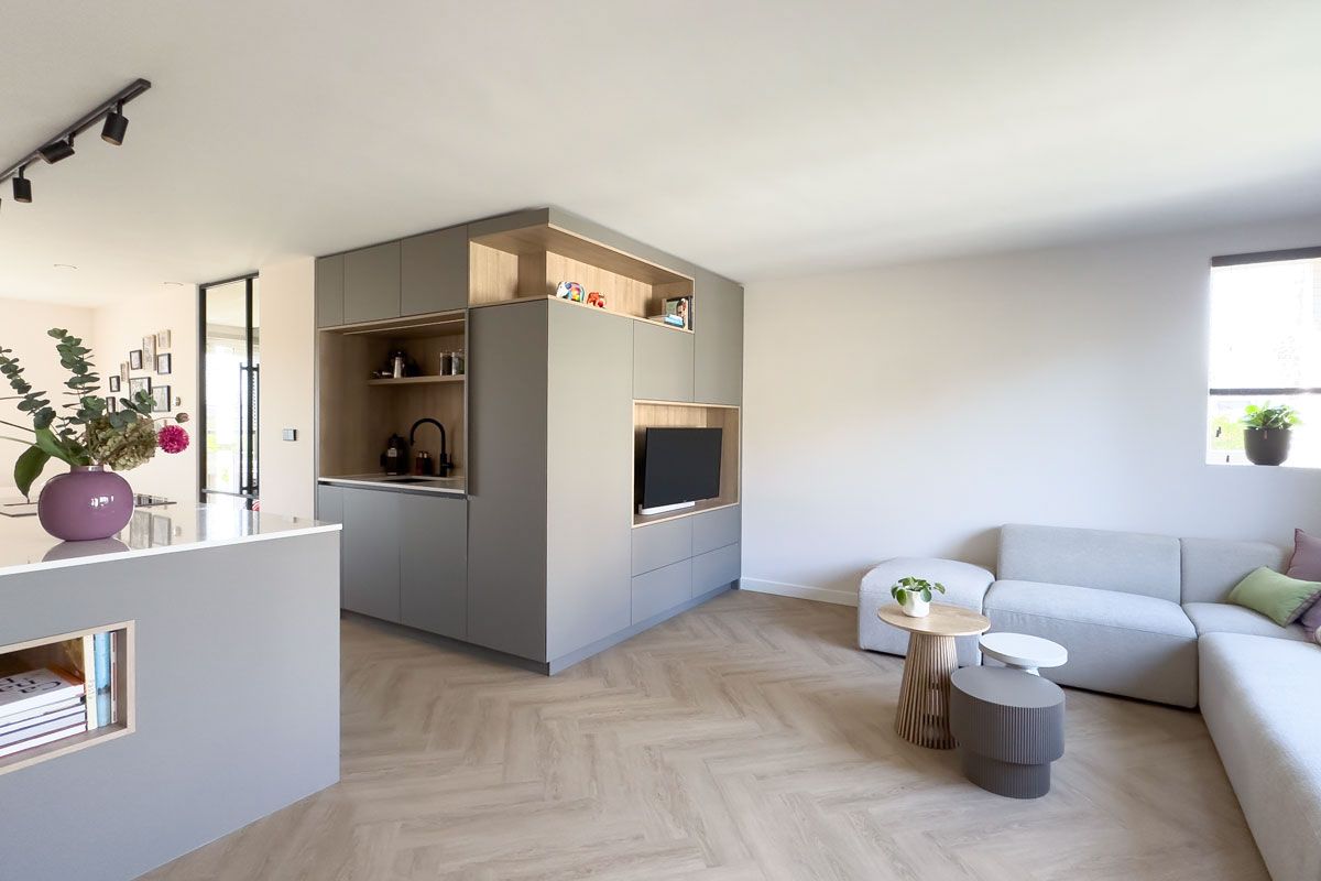 Interieuradvies op maat met maatwerk kast en keuken.
